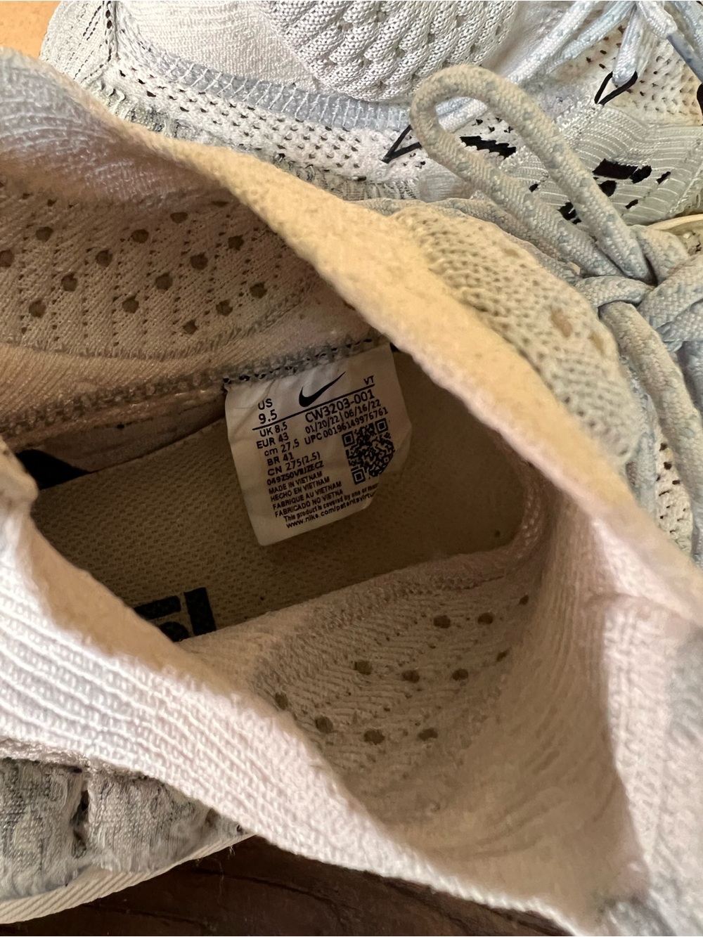 NIKE ISPA Sense Flyknit 9.5 / EU 43 - Picture 8 of 8